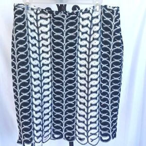 Tahari Arthur S. Lenive unique Crochet Black/white pencil skirt, sz 10, lined
